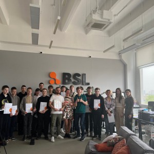 Наши резиденты проходят стажировку в IT-компании BSL - КИБЕРшкола программирования для детей, компьютерные курсы для школьников, начинающих и подростков - KIBERone г. Москва
